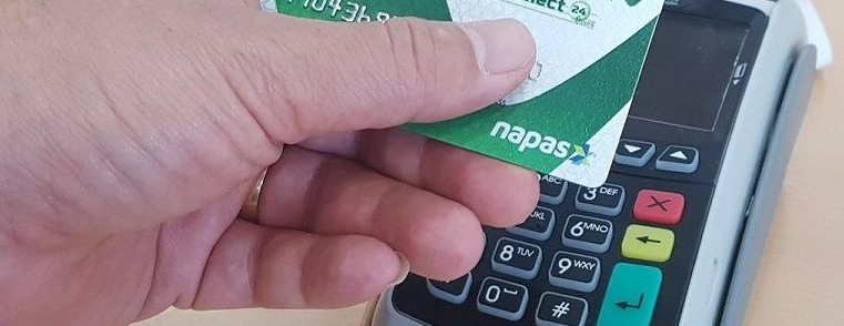 Hinh anh minh hoa huong dan quy trinh Cách đổi mã PIN Vietcombank trên điện thoại, cây ATM nhanh online 2026 - Benh Vien Chu Thap Xanh