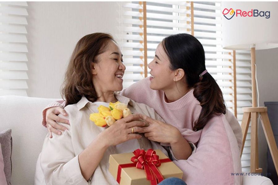 Hình ảnh hướng dẫn quy trình Quà 20/10 cho mẹ: Top món quà ý nghĩa nhất tặng mẹ online 2026 - Bệnh Viện Chữ Thập Xanh