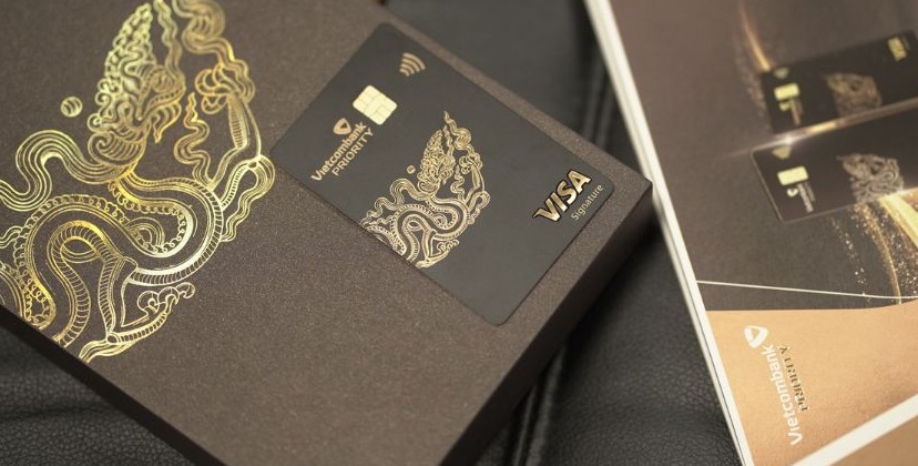 Hình ảnh hướng dẫn quy trình Thẻ đen Vietcombank 2023: Đặc quyền và hạn mức sử dụng online 2026 - Bệnh Viện Chữ Thập Xanh